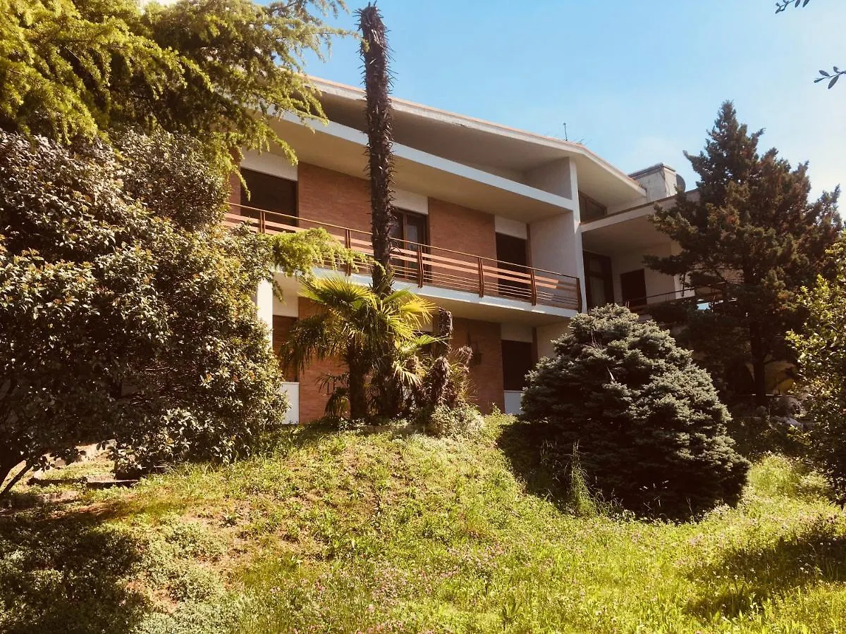 Wunderschoner Seeblick Villa In Cassone Malcesine Italy