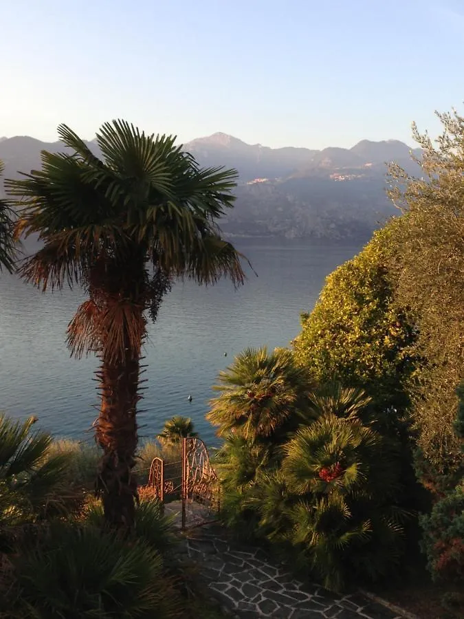 Wunderschoner Seeblick Villa In Cassone Malcesine