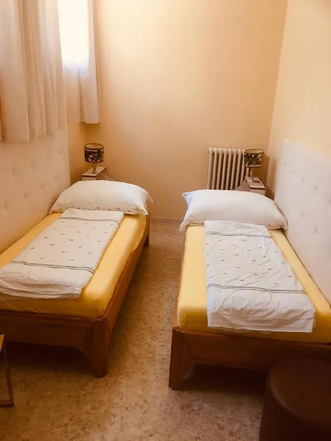 Wunderschoner Seeblick Villa In Cassone Malcesine