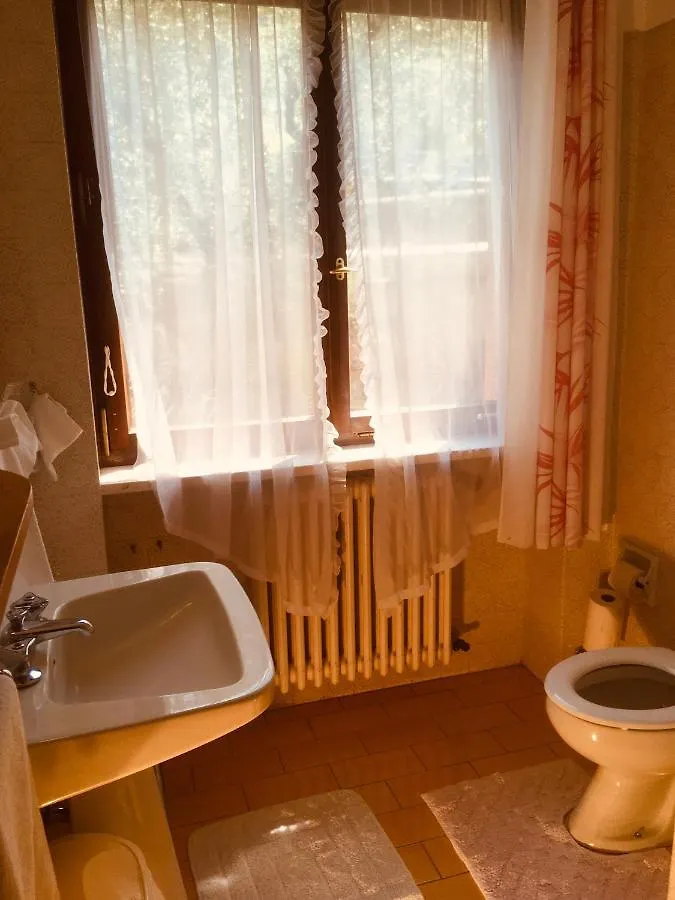 Wunderschoner Seeblick Villa In Cassone Malcesine 0*,