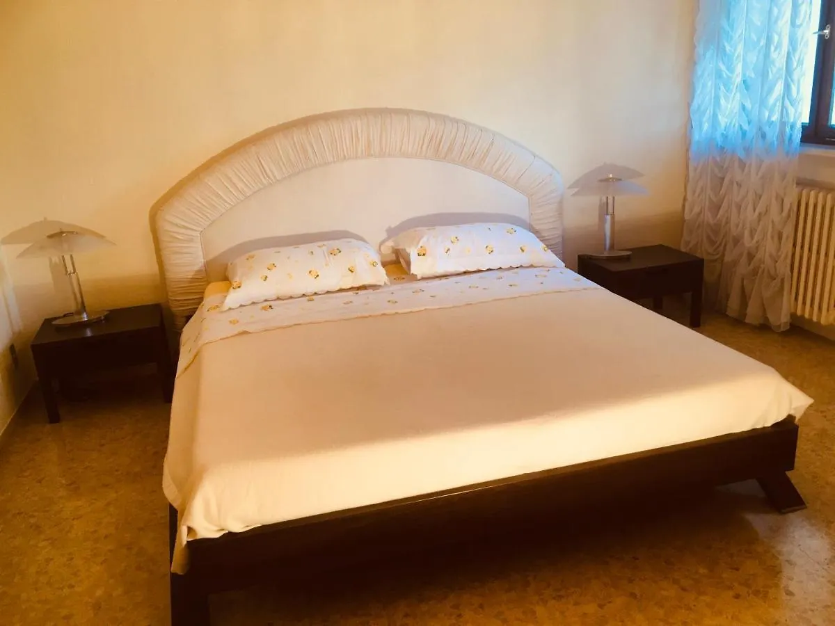 Wunderschoner Seeblick Villa In Cassone Malcesine